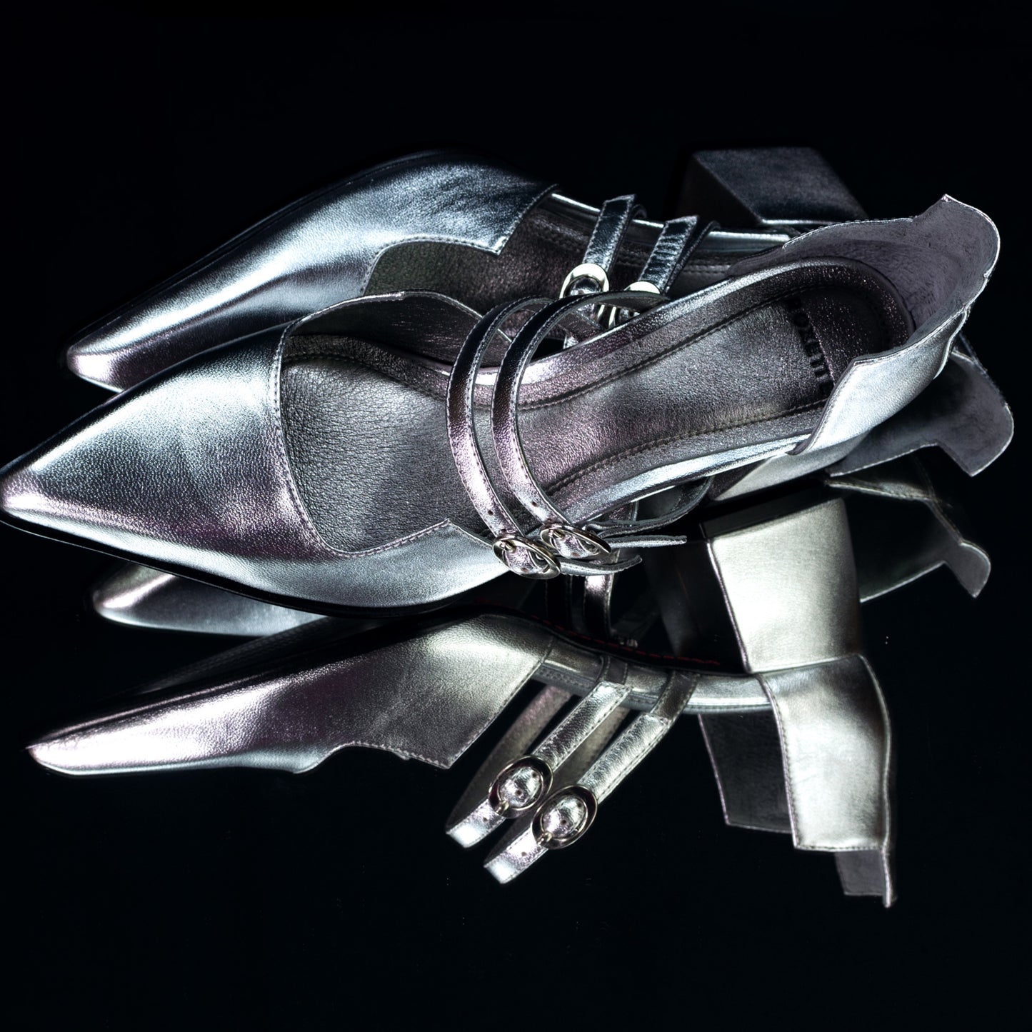 Charlote Pelica Metal Prata